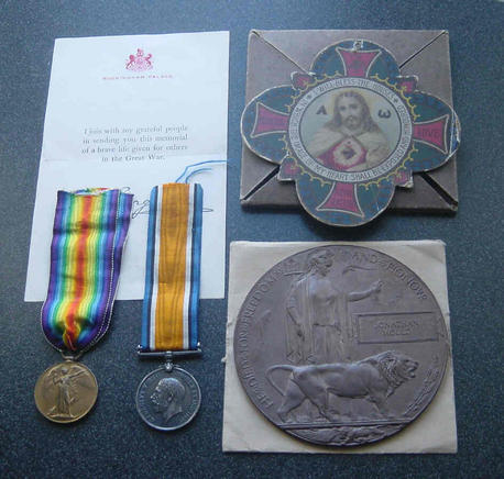 WW1 Pair with Letter and Plaque