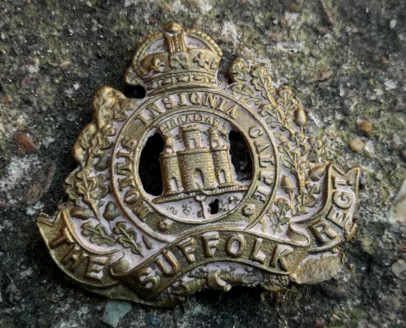 British Army Suffolk Regiment Factory Reject Officers Cap Badge