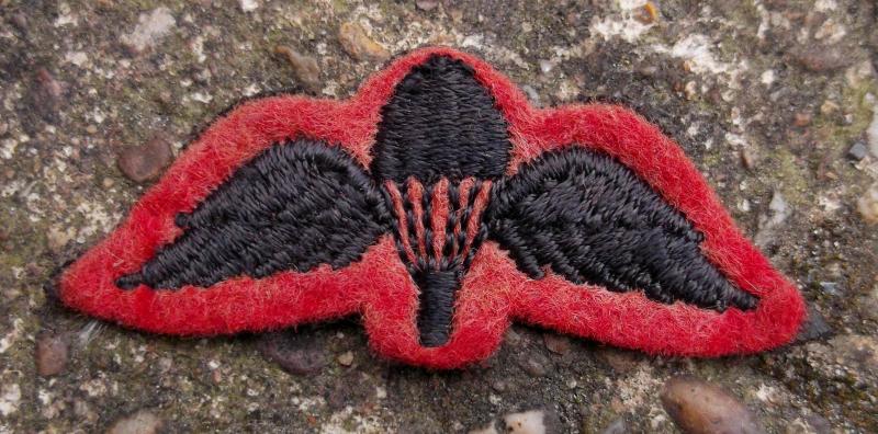 British Army Brigade of Gurkhas Small Size Paratrooper Qualification Badge