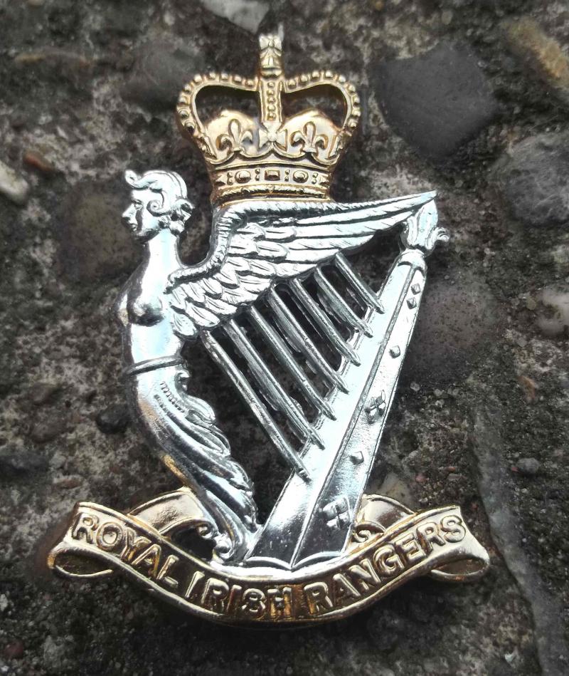 British Army Royal Irish Rangers Belt Buckle Badge  EIIR