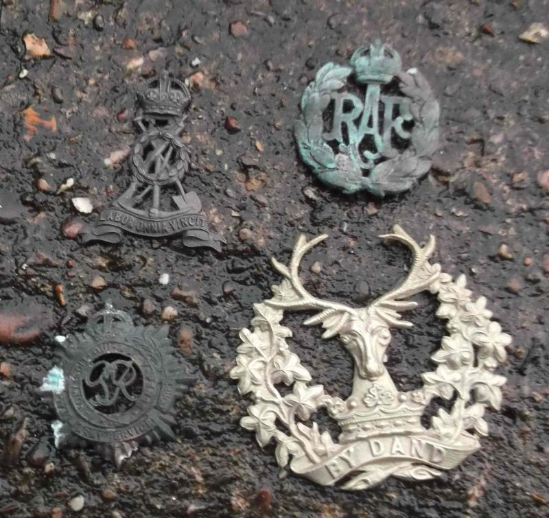 British Army & RAF Cap Badge Lot Missing Fittings 4 Pieces