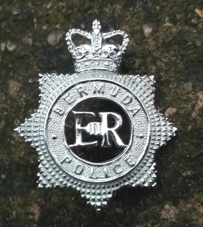 Bermuda Police EIIR Cap Badge
