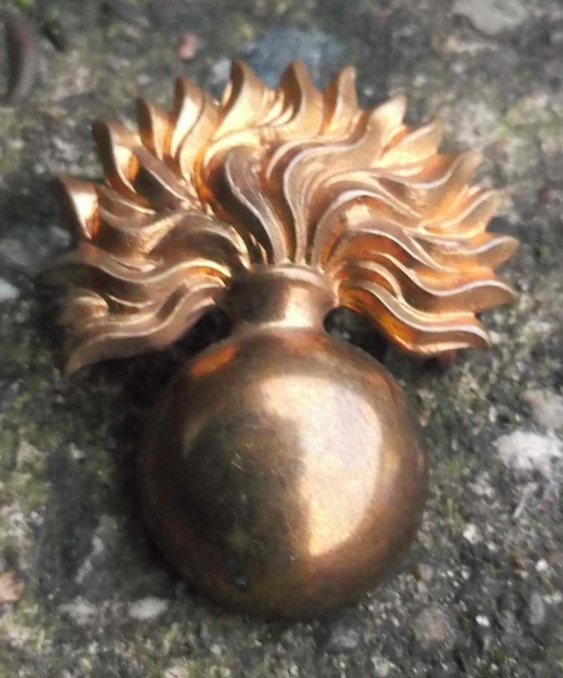 British Army Grenadier Guards Cap Badge