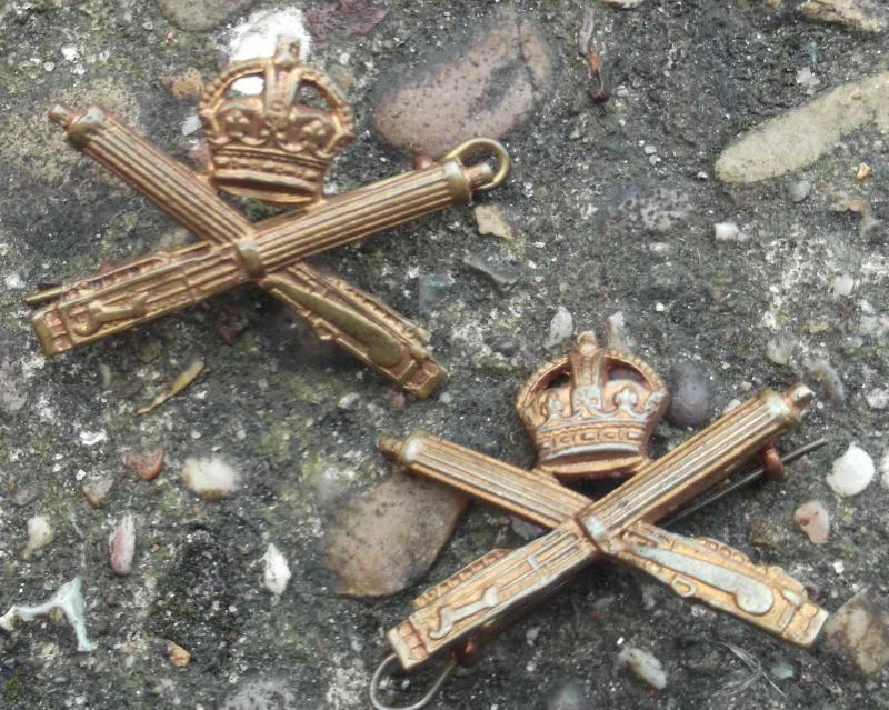 British Army WW1 Machine Gun Corps MGC Collar Badges