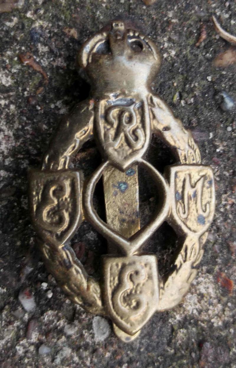 British Army WW2 REME Bazaar Cap Badge GVIR