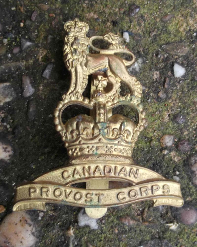 Canadian Provost Corps Army Cap Badge EIIR Canada