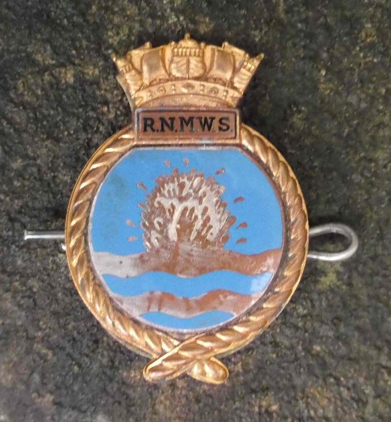 British Royal Navy, R.N.M.W.S. Royal Naval Mine Watching Service Cap Badge
