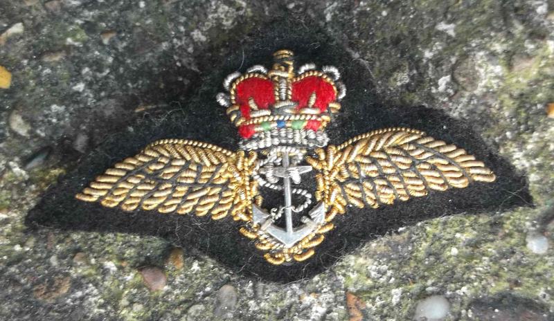 British Royal Navy Fleet Air Arm Pilots Badge EIIR