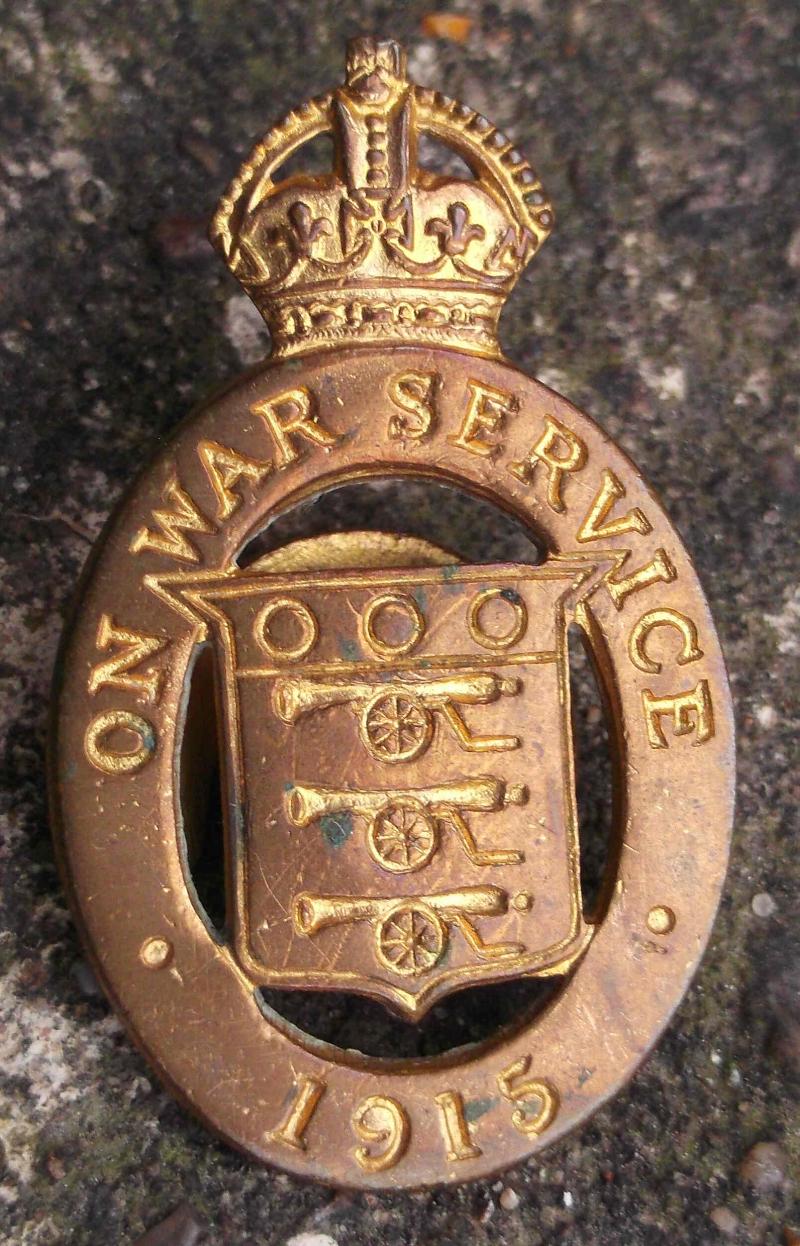 British and Commonwealth WW1 1915 Munition Workers Lapel Badge