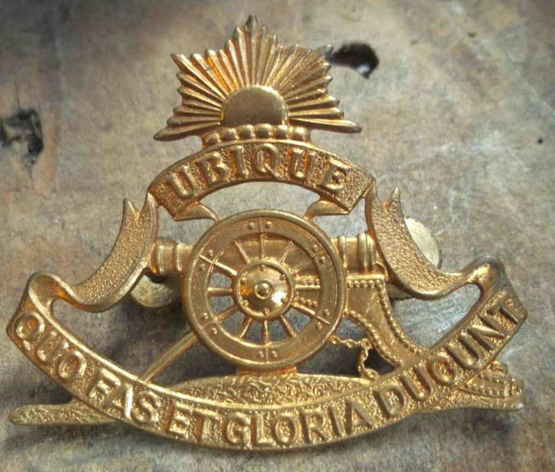 Former Swaziland Army Artillery Cap Badge Africa Obsolete