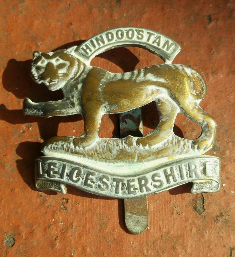 British Regular Army Leicestershire Regiment Cap Badge Circa WW2