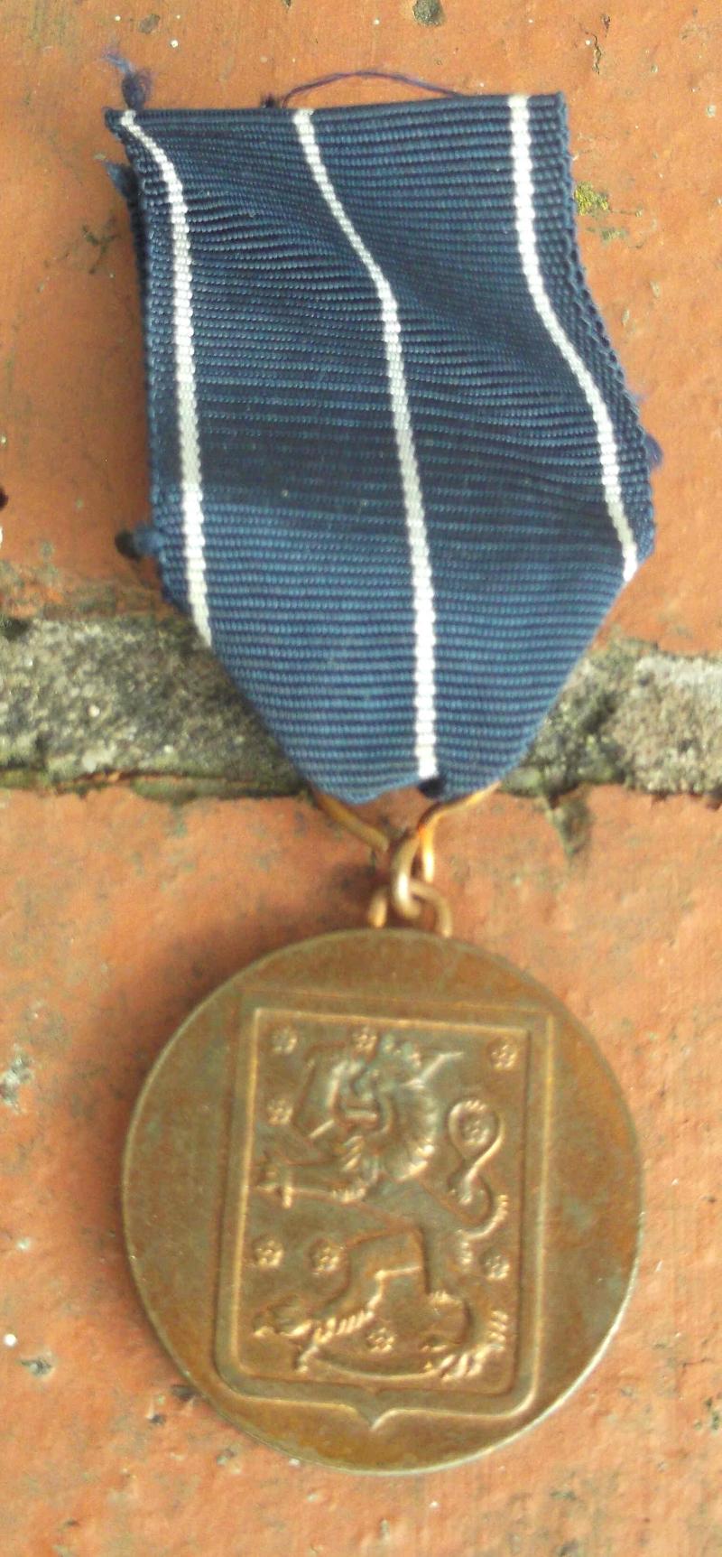 Finland WW2 Continuation War Commemorative Medal 1941 to 1945 Finnish Military