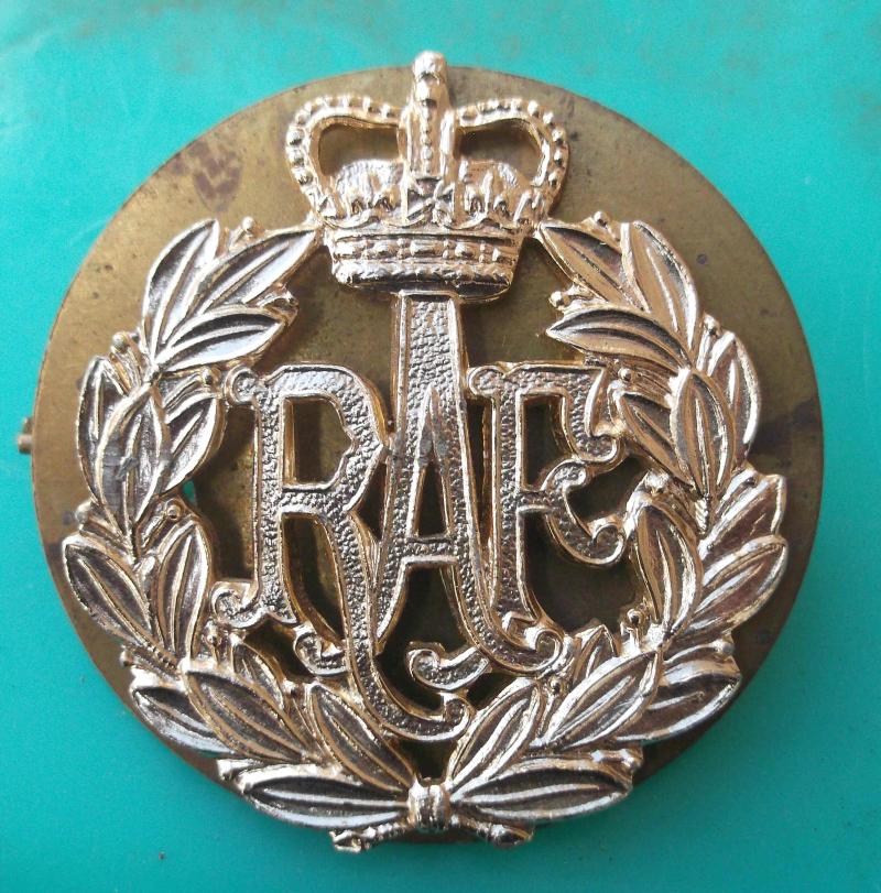 British Royal Air Force Anodised Cap Badge EIIR RAF