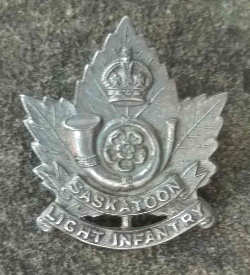 Canadian Army Saskatoon Light Infantry Cap Badge Canada