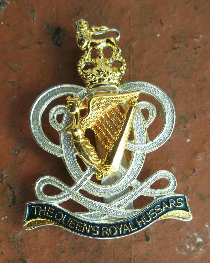British Army Queens Royal Hussars Cap Badge Ammo UK